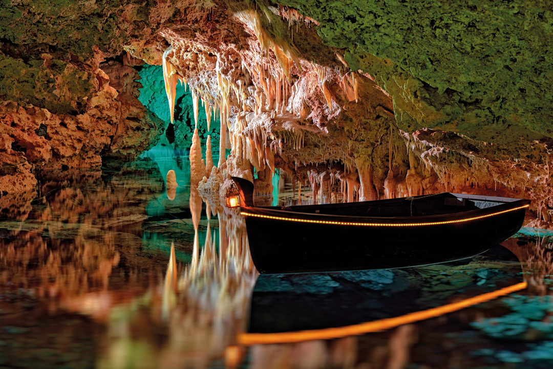 Hams Caves and Porto Cristo tour